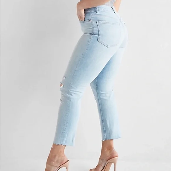 Express Curvy Mom Jeans - Picture 2 of 7